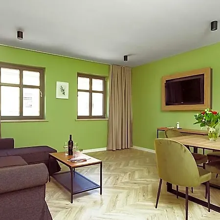 Kamienica Portowa 3*